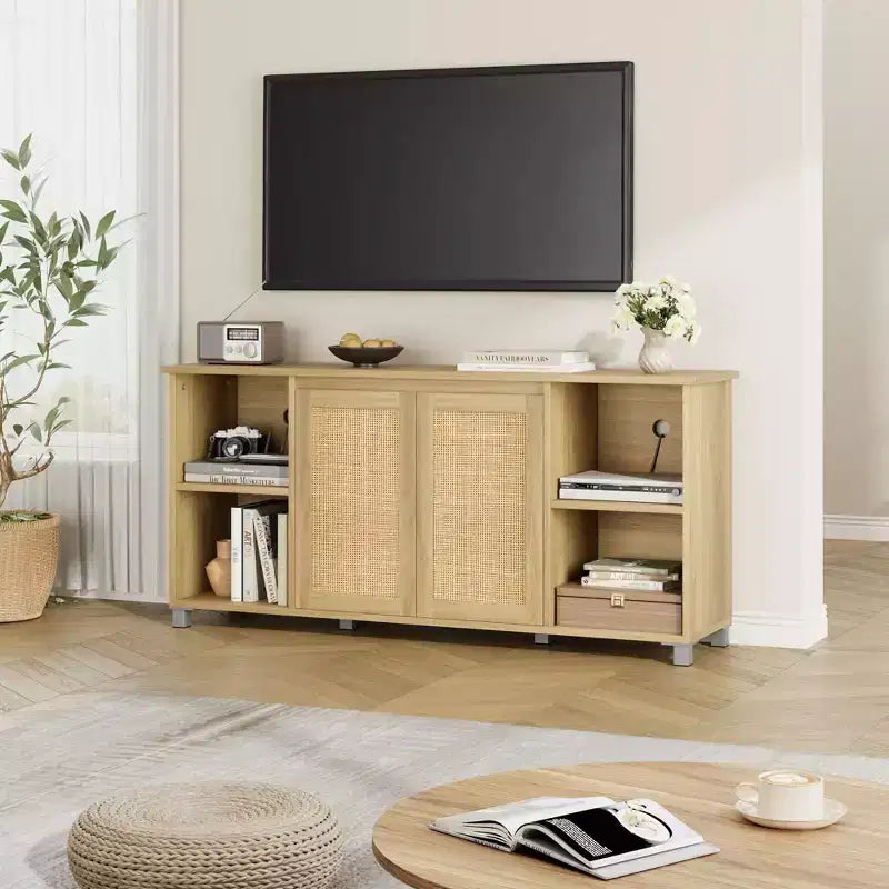 Mobile TV Boho per TV fino a 70 pollici, mobile consolle con ante in rattan e ripiani aperti per soggiorno, naturale